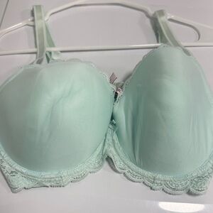 Victoria's Secret Light Green Lace Bra